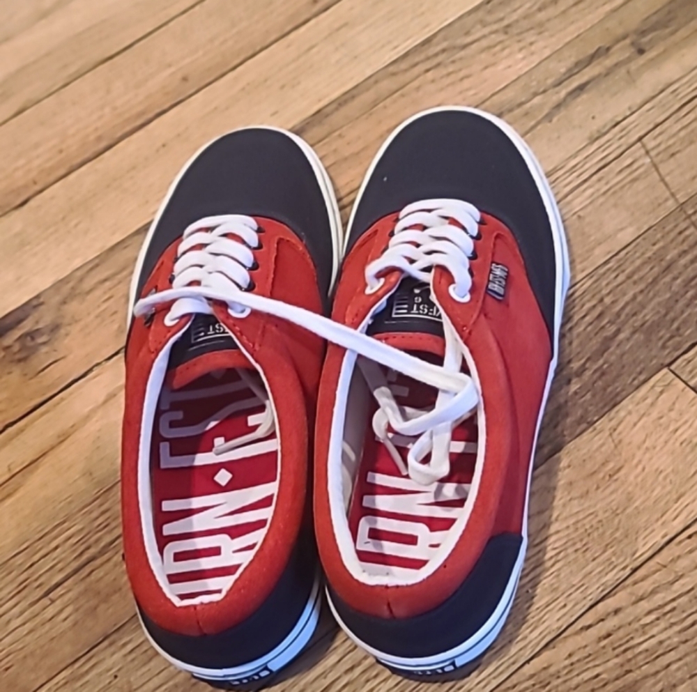 💎3/$25💎 Men's Iron Fist Black & Red Skater ShoesUnisex M 7 W9